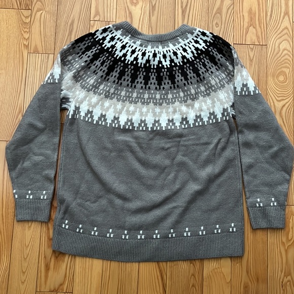 Patterned Grey Sweater - Picture 2 of 4